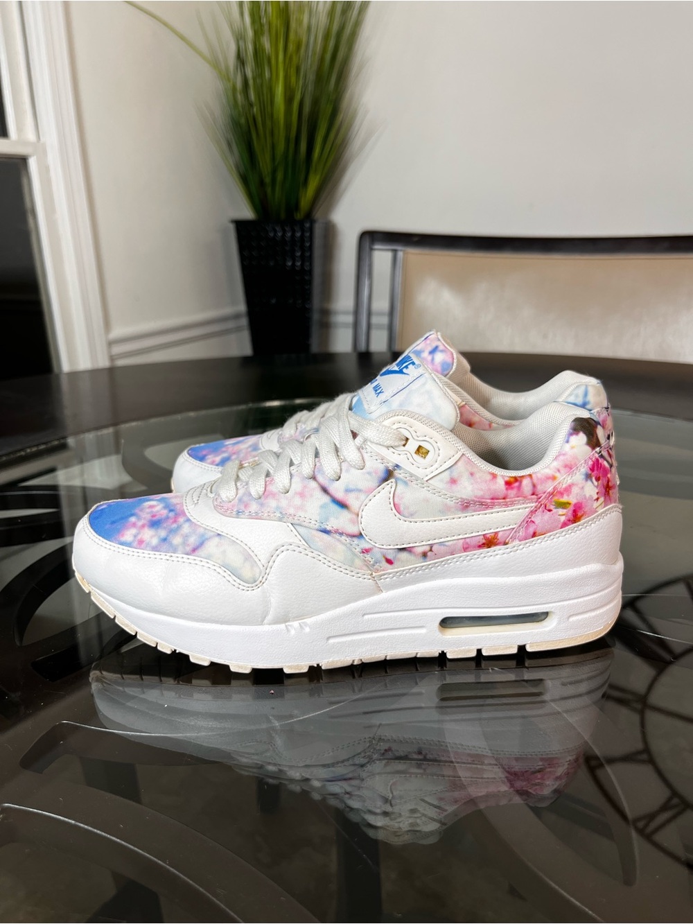 Nike Air Max 1 Print Cherry Blossom Women’s Sneakers Sz 7 - Picture 2 of 5